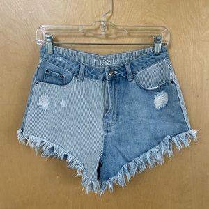 Striped piece denim shorts